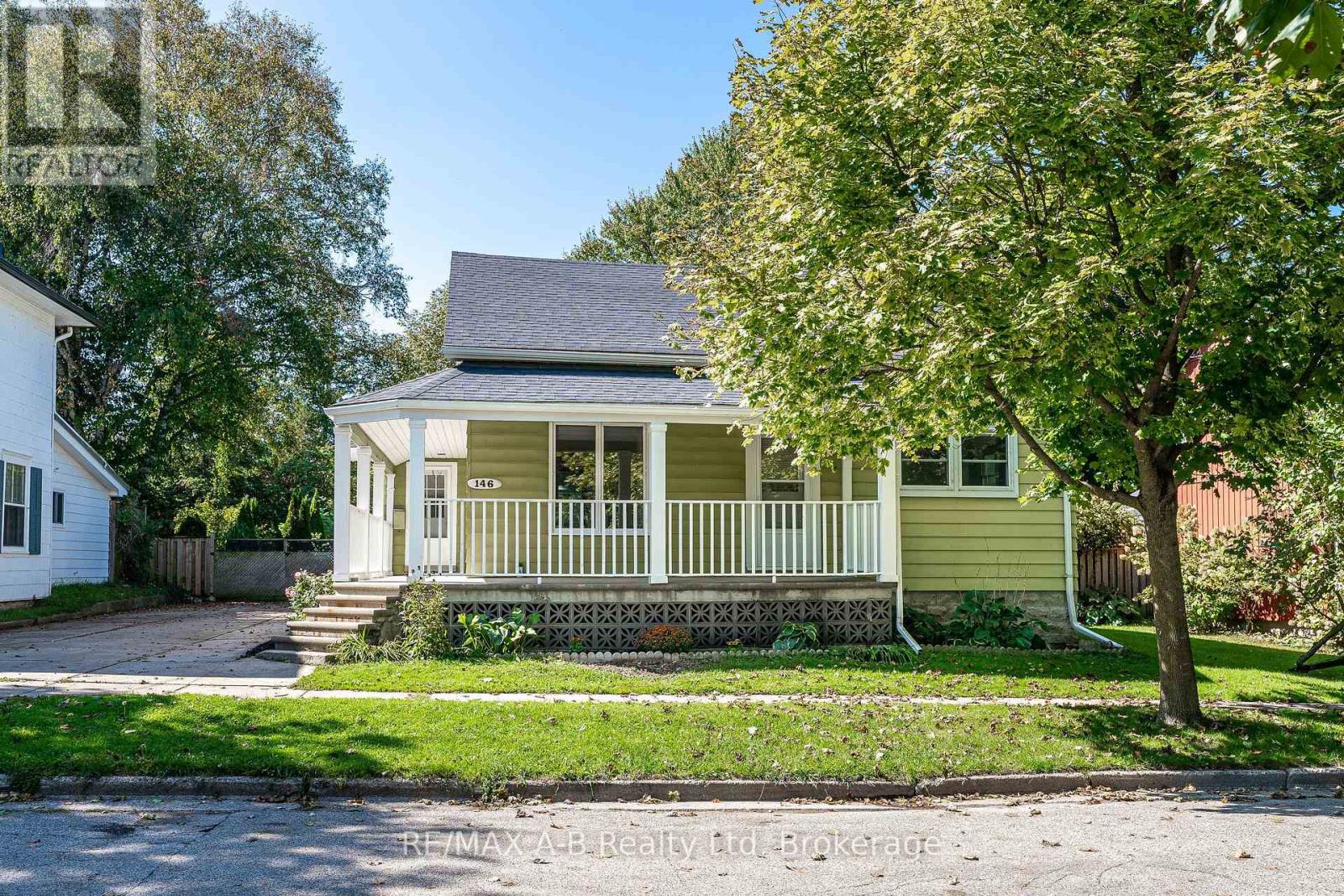 146 Church Street N, St. Marys, Ontario  N4X 1A0 - Photo 2 - X12431498
