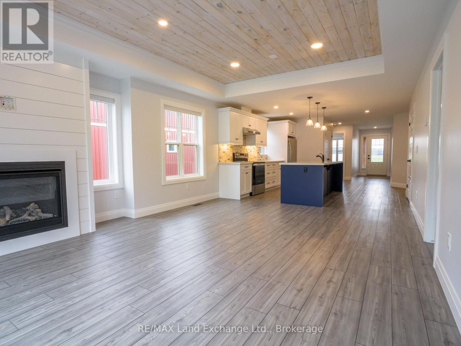 62 Eagle Court, Saugeen Shores, Ontario  N0H 2C3 - Photo 22 - X12431513