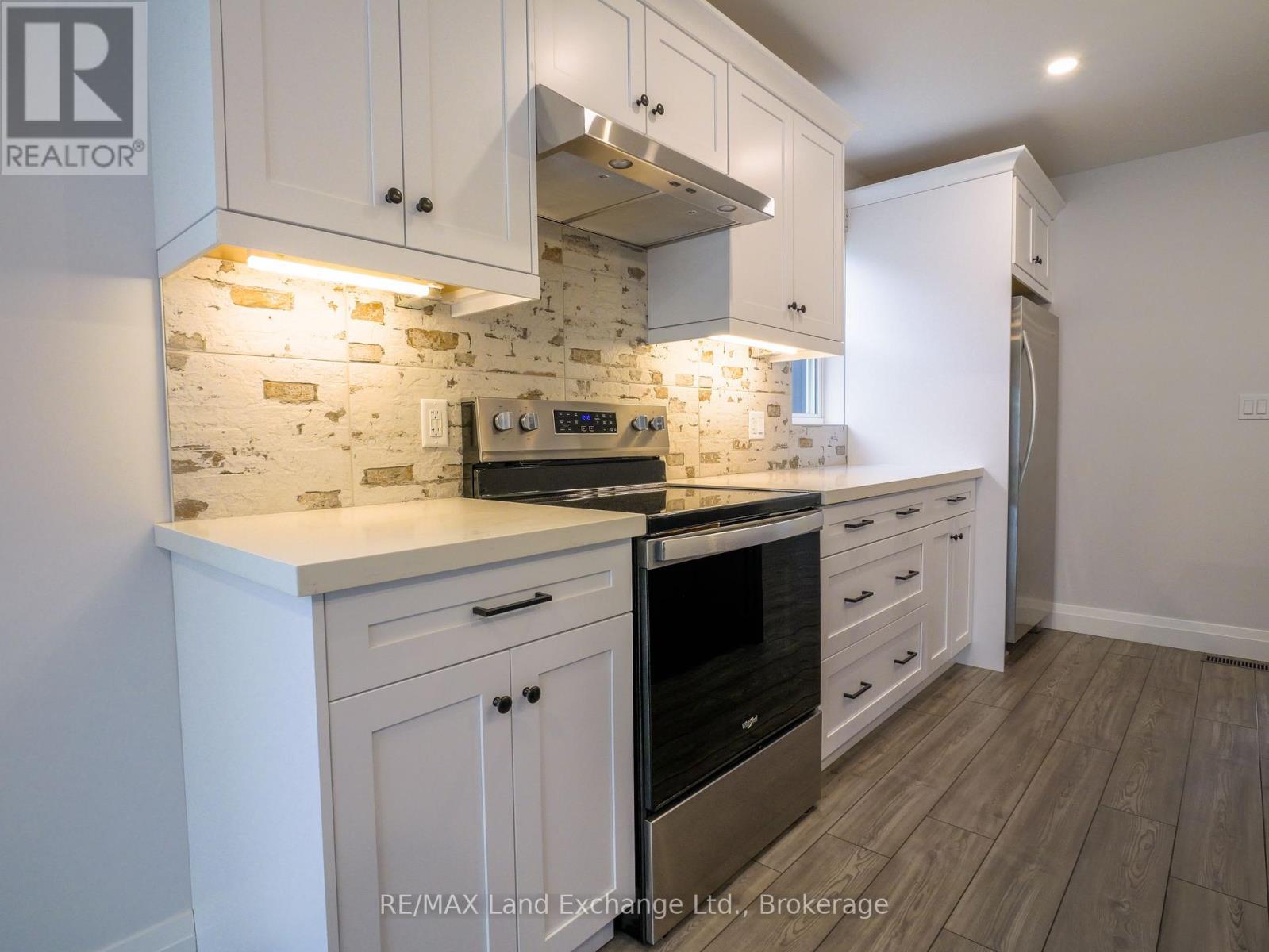62 Eagle Court, Saugeen Shores, Ontario  N0H 2C3 - Photo 24 - X12431513