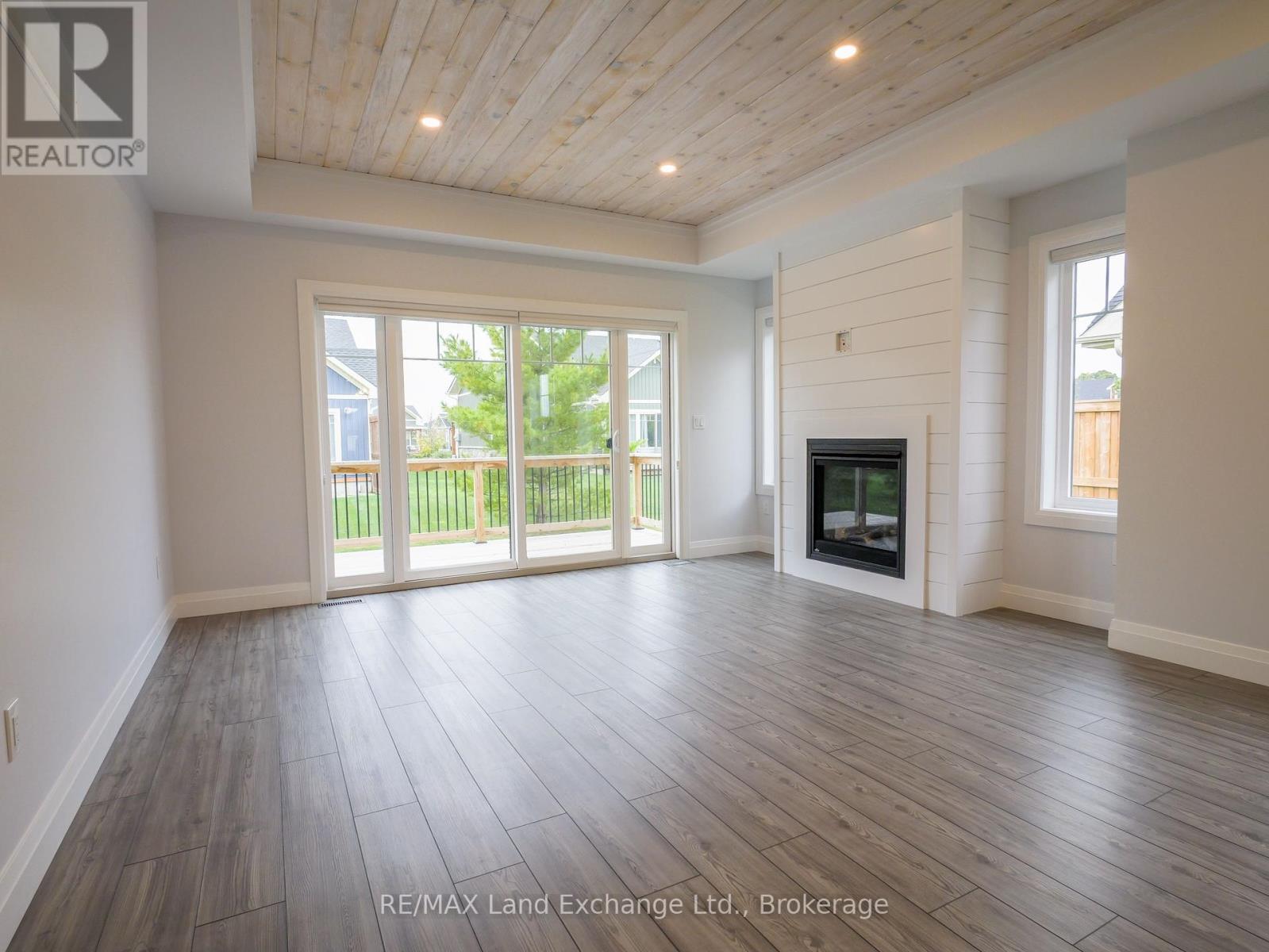 62 Eagle Court, Saugeen Shores, Ontario  N0H 2C3 - Photo 27 - X12431513
