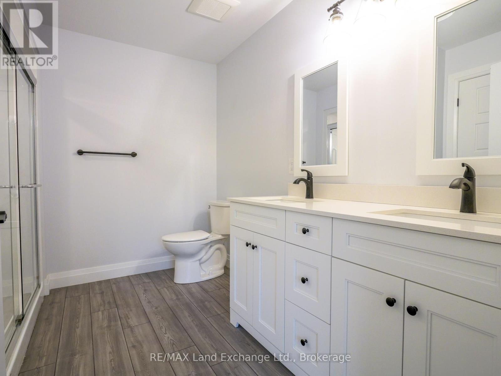 62 Eagle Court, Saugeen Shores, Ontario  N0H 2C3 - Photo 31 - X12431513