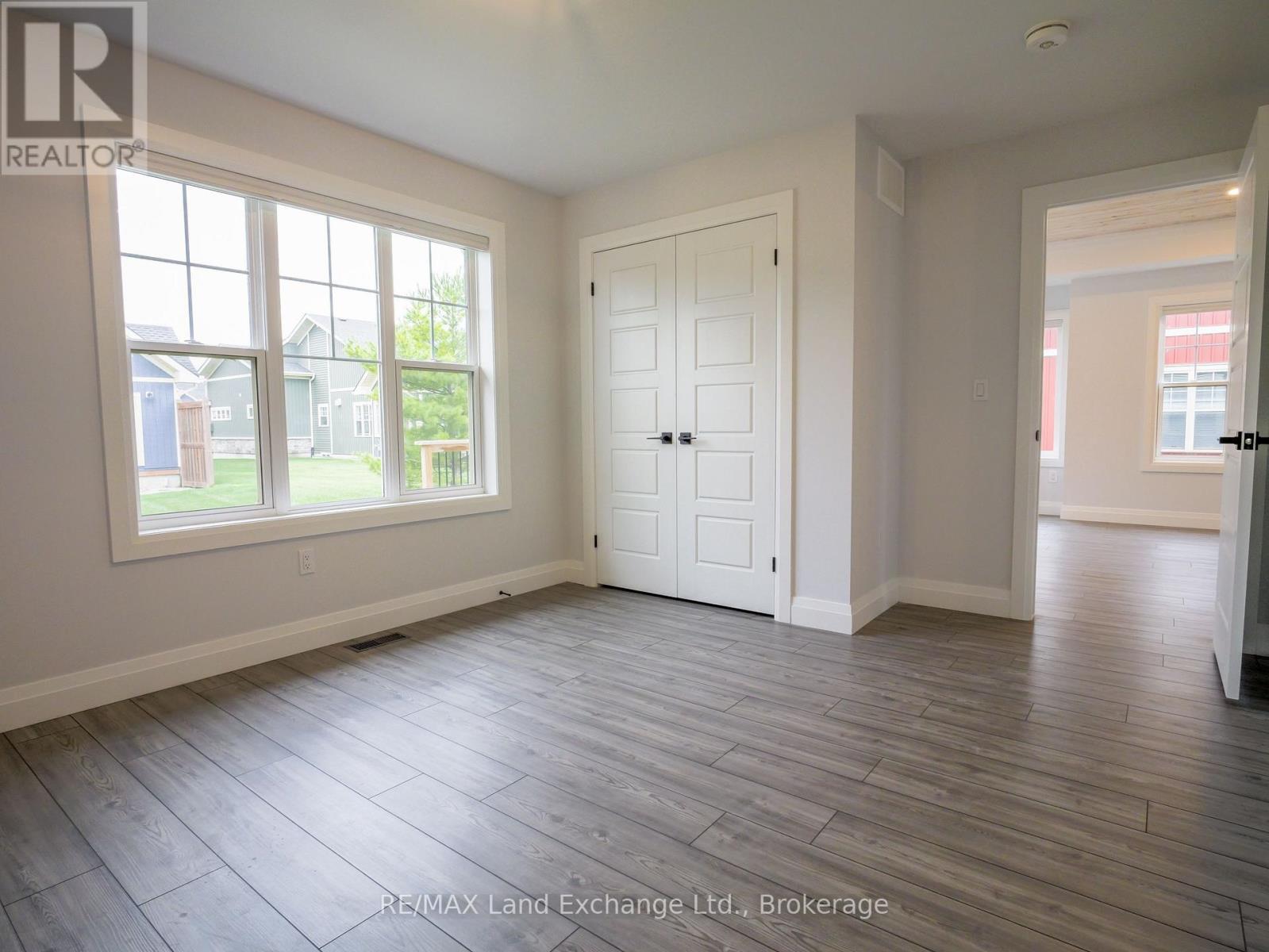 62 Eagle Court, Saugeen Shores, Ontario  N0H 2C3 - Photo 37 - X12431513