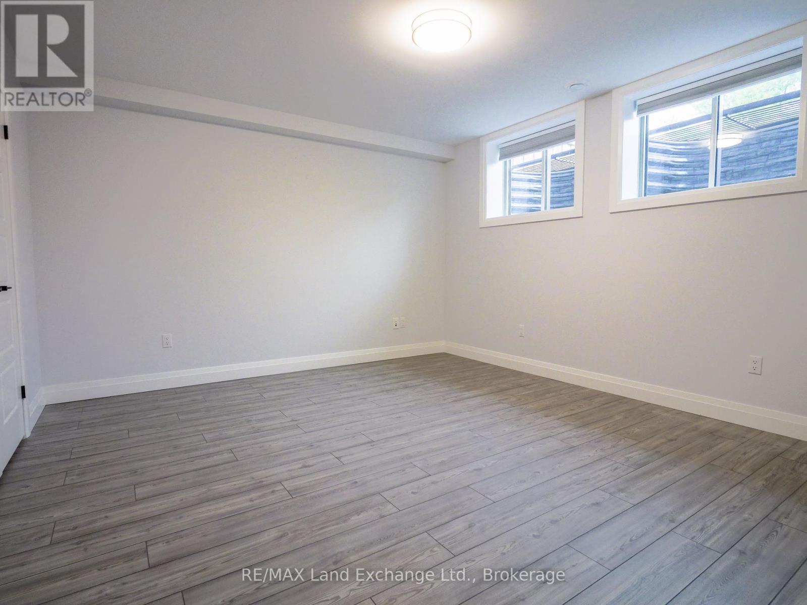 62 Eagle Court, Saugeen Shores, Ontario  N0H 2C3 - Photo 40 - X12431513