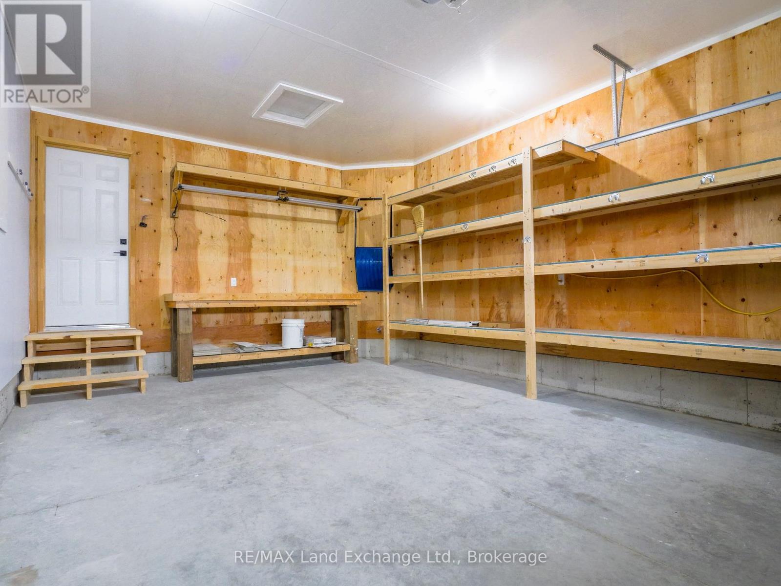 62 Eagle Court, Saugeen Shores, Ontario  N0H 2C3 - Photo 43 - X12431513