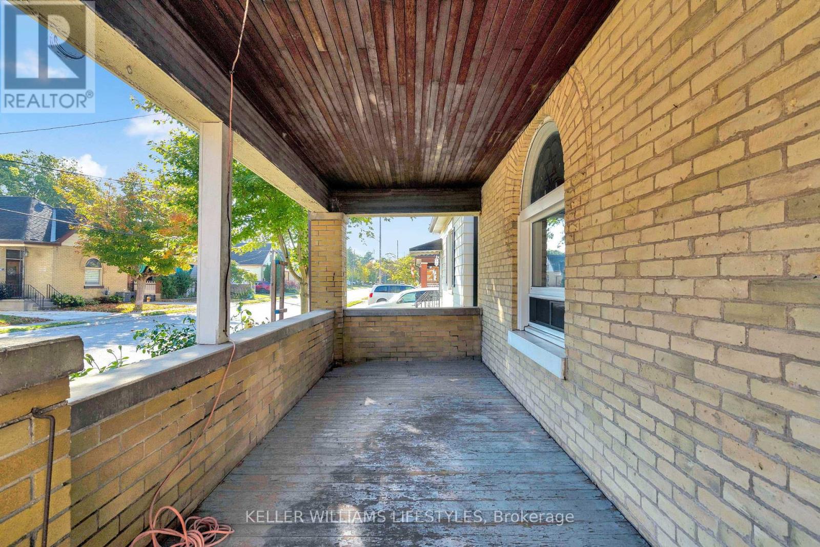 93 Dillabough Street, London East, Ontario  N5Z 2B9 - Photo 4 - X12431473