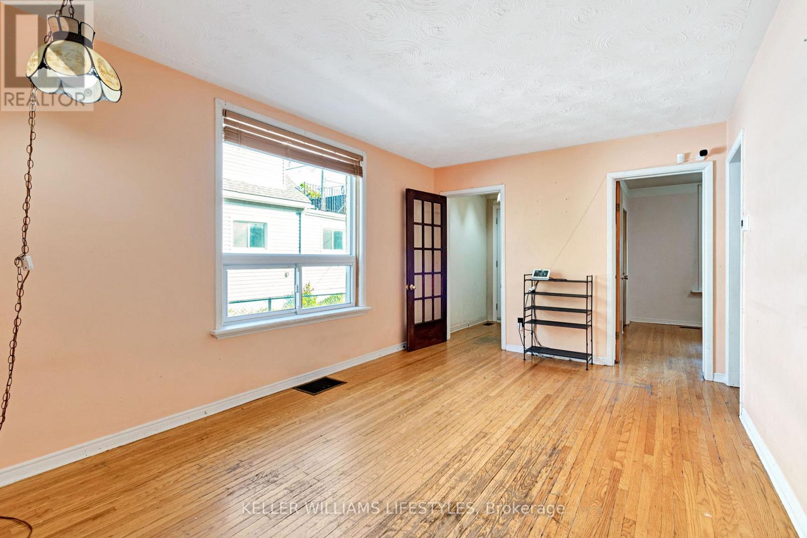 93 Dillabough Street, London East, Ontario  N5Z 2B9 - Photo 8 - X12431473