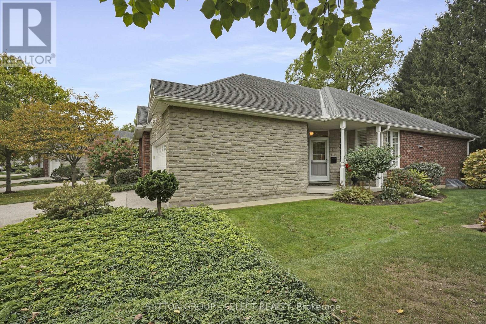 7 - 115 Glenwood Drive, Brantford, Ontario  N3S 3G8 - Photo 6 - X12431488