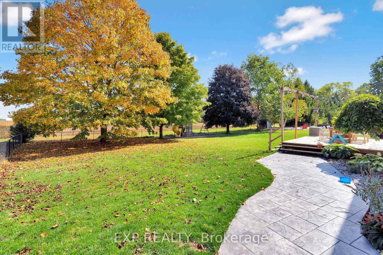 22882 Vanneck Road, Middlesex Centre, Ontario  N0M 2A0 - Photo 44 - X12431511