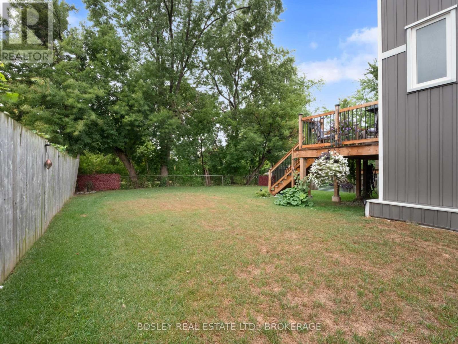 25 Haight Street, St. Catharines, Ontario  L2P 2M2 - Photo 4 - X12391708