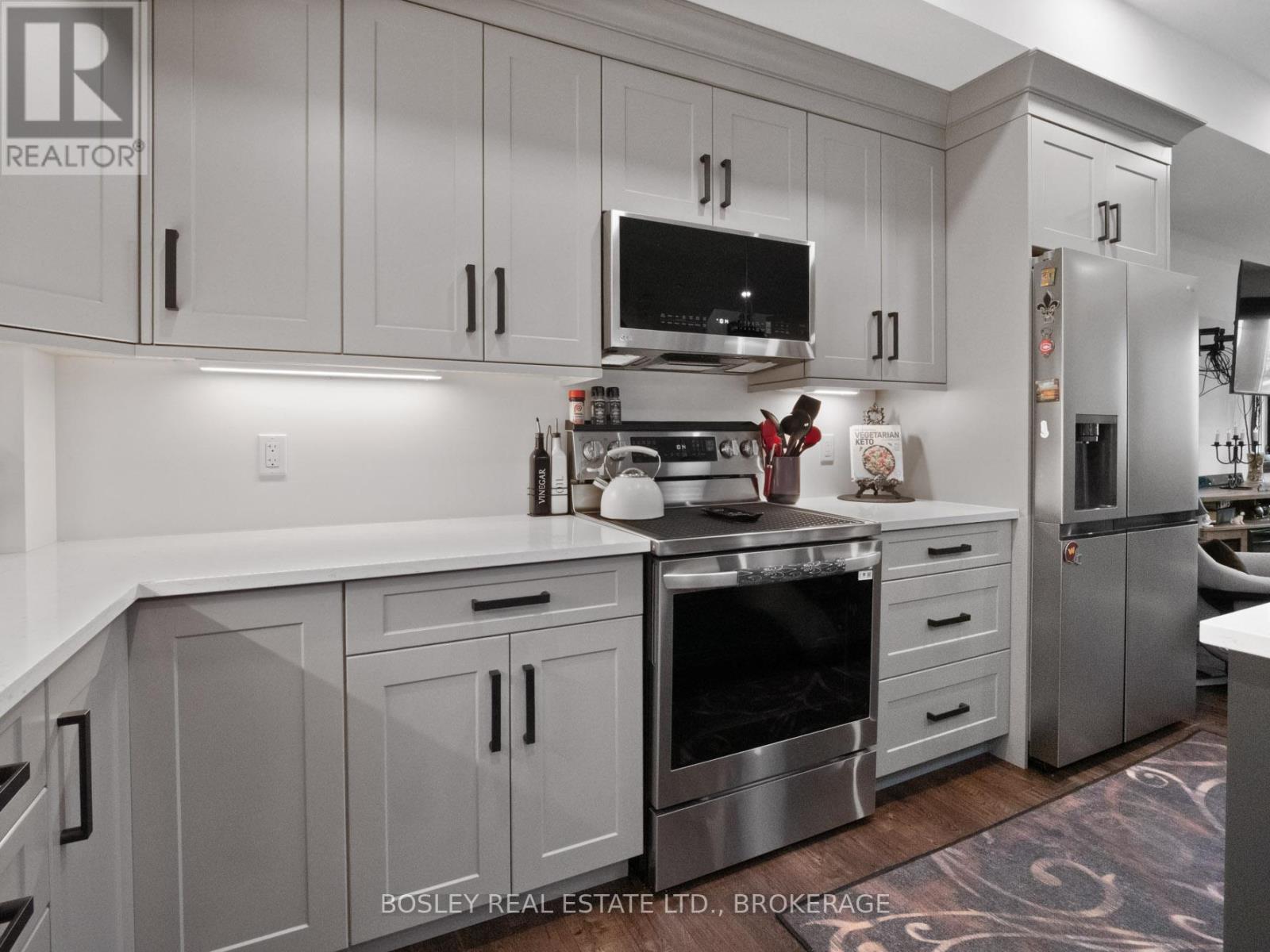 25 Haight Street, St. Catharines, Ontario  L2P 2M2 - Photo 7 - X12391708