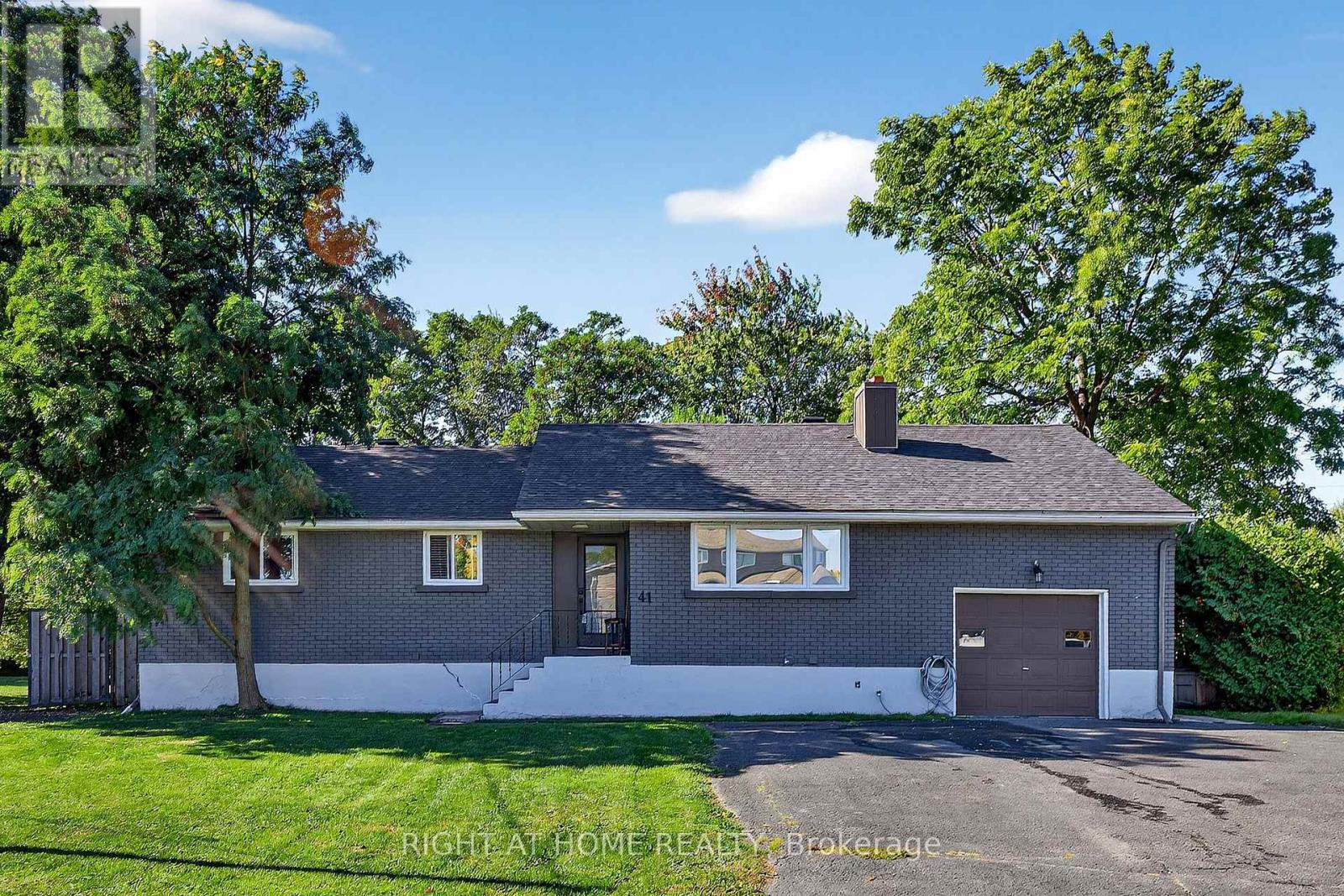 B - 41 DONNA STREET, Ottawa, Ontario
