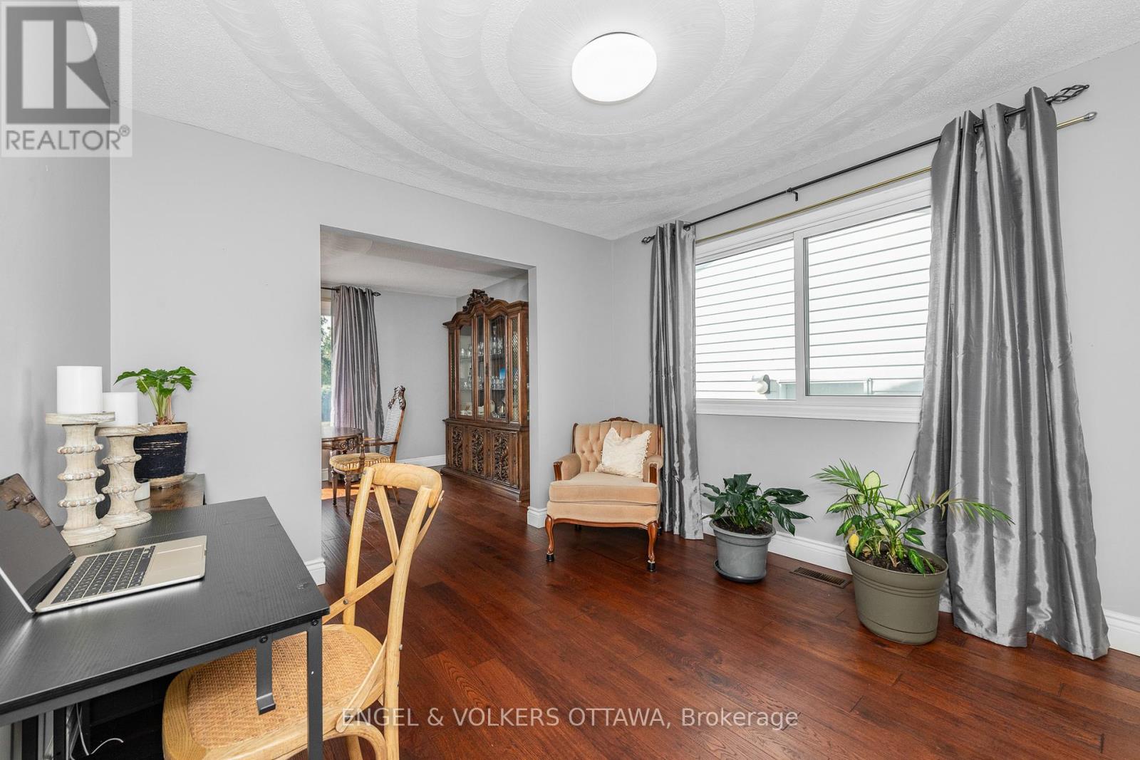 20 Falk Avenue, Ottawa, Ontario  K2J 1L1 - Photo 10 - X12431478