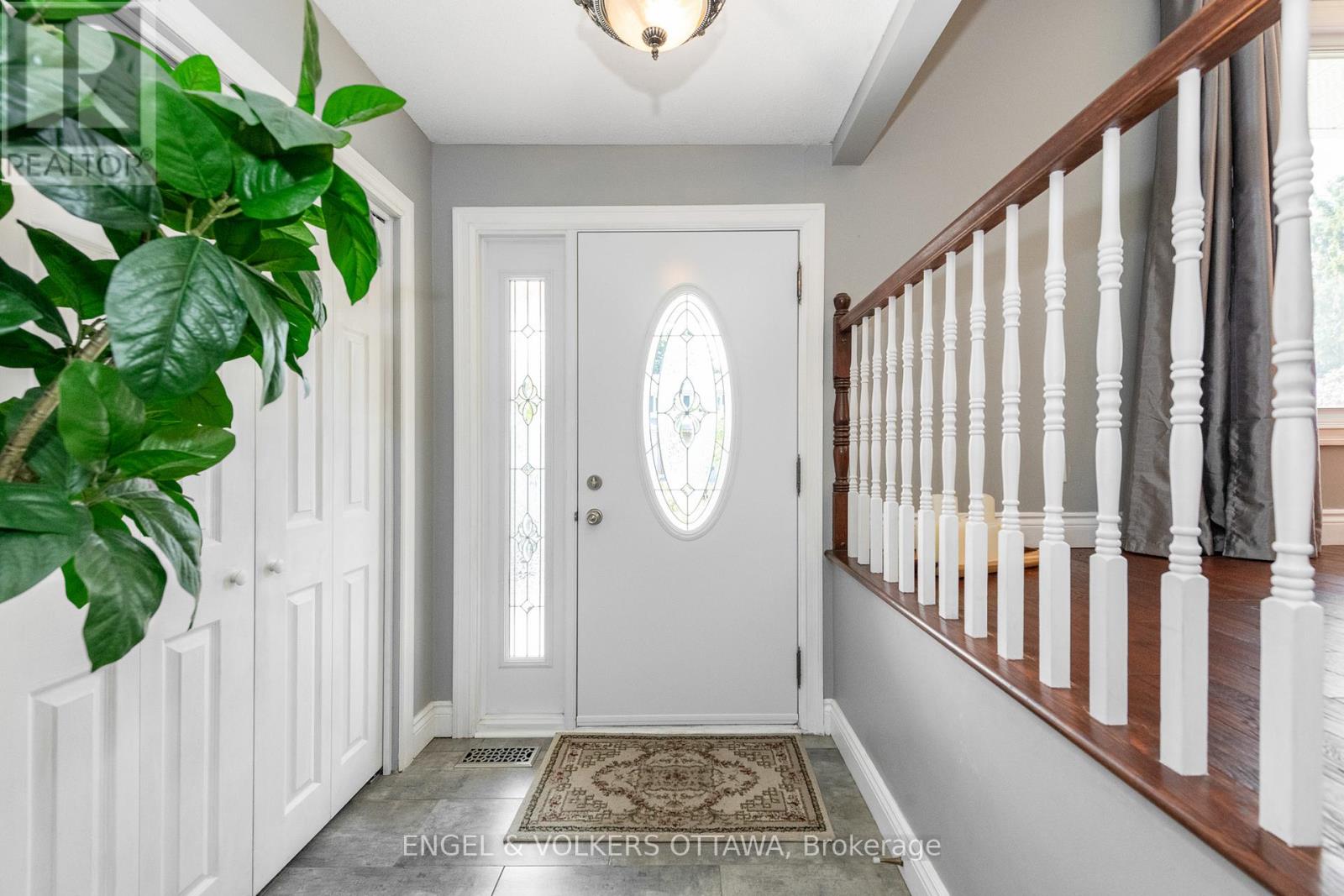 20 Falk Avenue, Ottawa, Ontario  K2J 1L1 - Photo 4 - X12431478