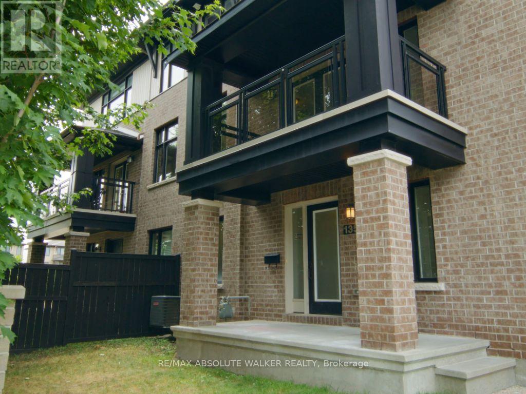 135 Wild Senna Way, Ottawa, Ontario  K2J 5Z7 - Photo 2 - X12431505