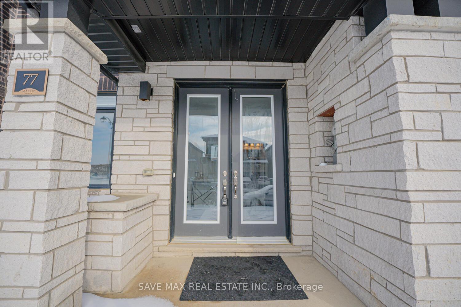 77 Minnock Street, Caledon, Ontario  L7C 4K8 - Photo 2 - W12431468