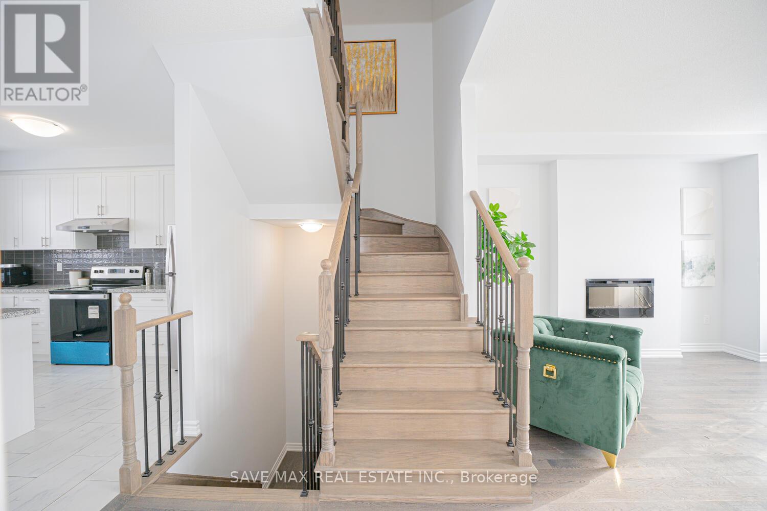 77 Minnock Street, Caledon, Ontario  L7C 4K8 - Photo 20 - W12431468