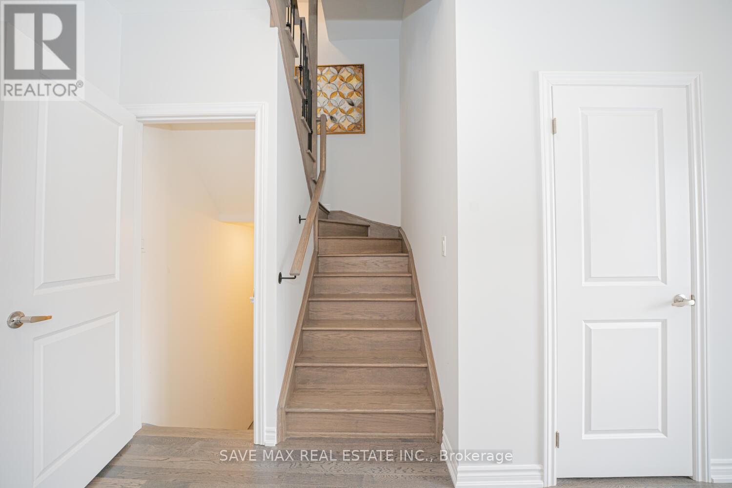 77 Minnock Street, Caledon, Ontario  L7C 4K8 - Photo 8 - W12431468