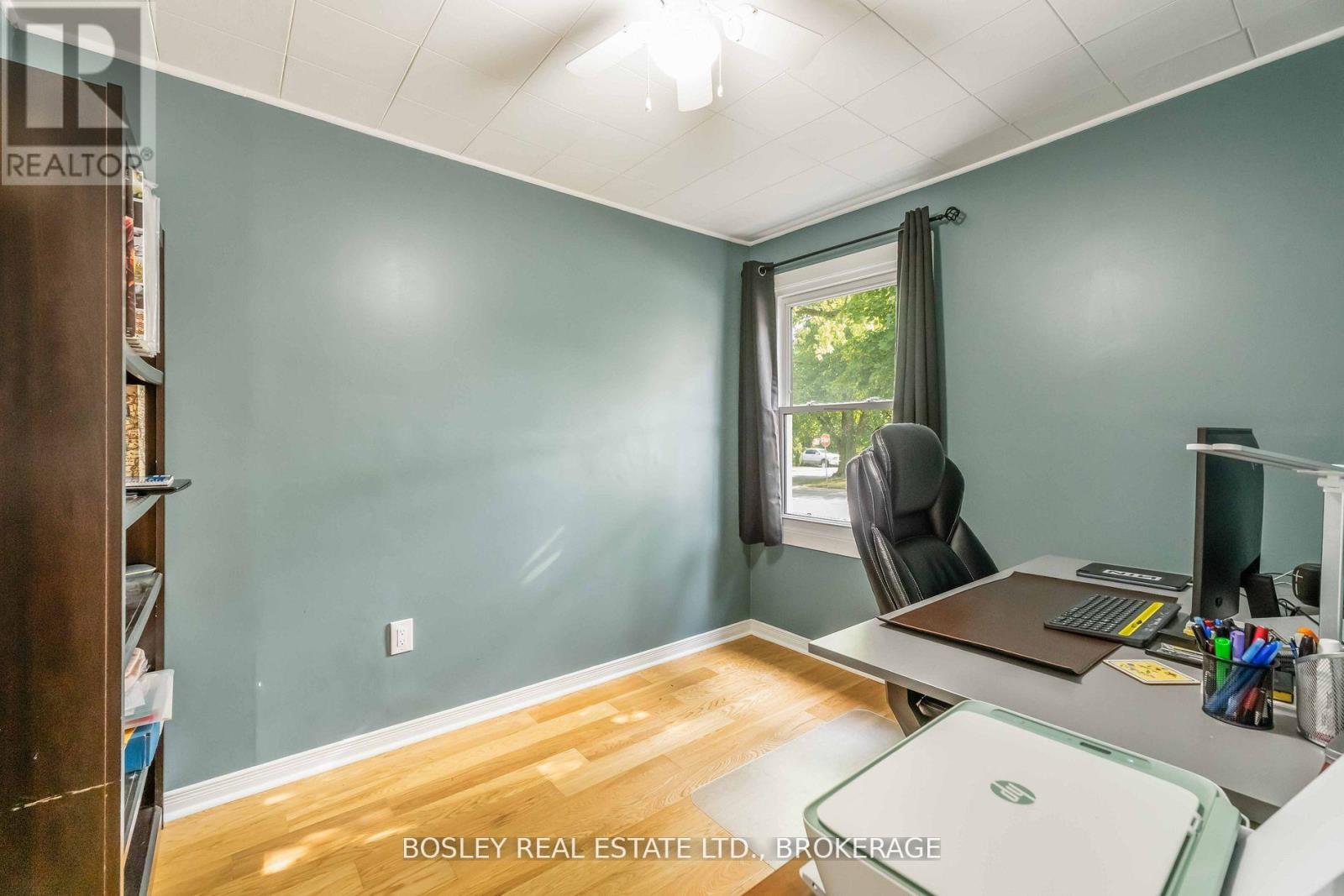 11 Keele Street, St. Catharines (Burleigh Hill), Ontario  L2T 1M6 - Photo 17 - X12431481