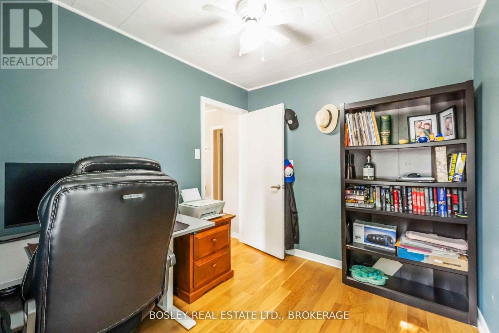 11 Keele Street, St. Catharines (Burleigh Hill), Ontario  L2T 1M6 - Photo 18 - X12431481