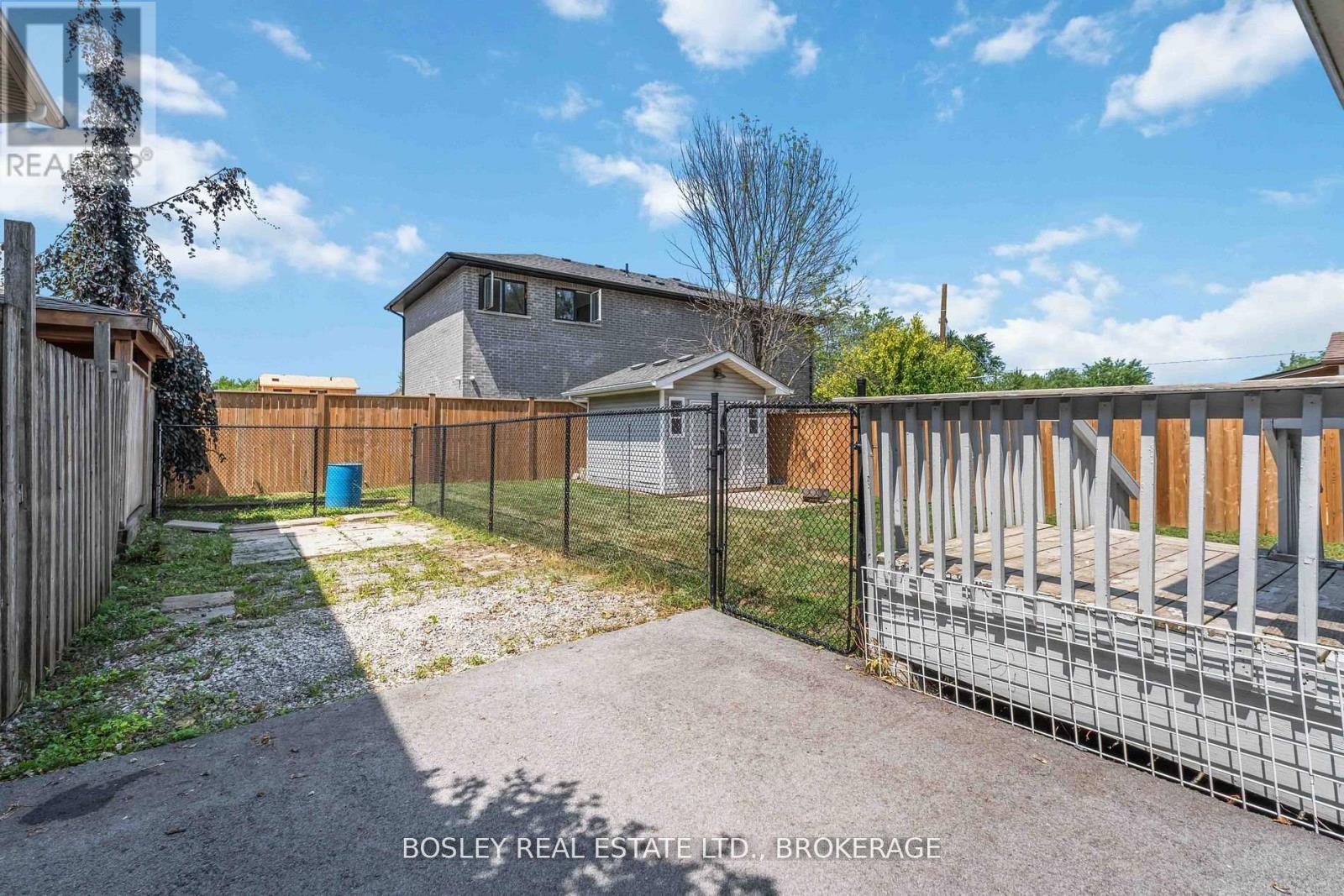 11 Keele Street, St. Catharines (Burleigh Hill), Ontario  L2T 1M6 - Photo 27 - X12431481