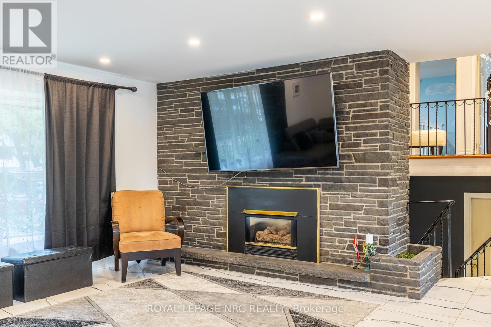 3797 Wiltshire Boulevard, Niagara Falls (Casey), Ontario  L2J 3E5 - Photo 12 - X12431496