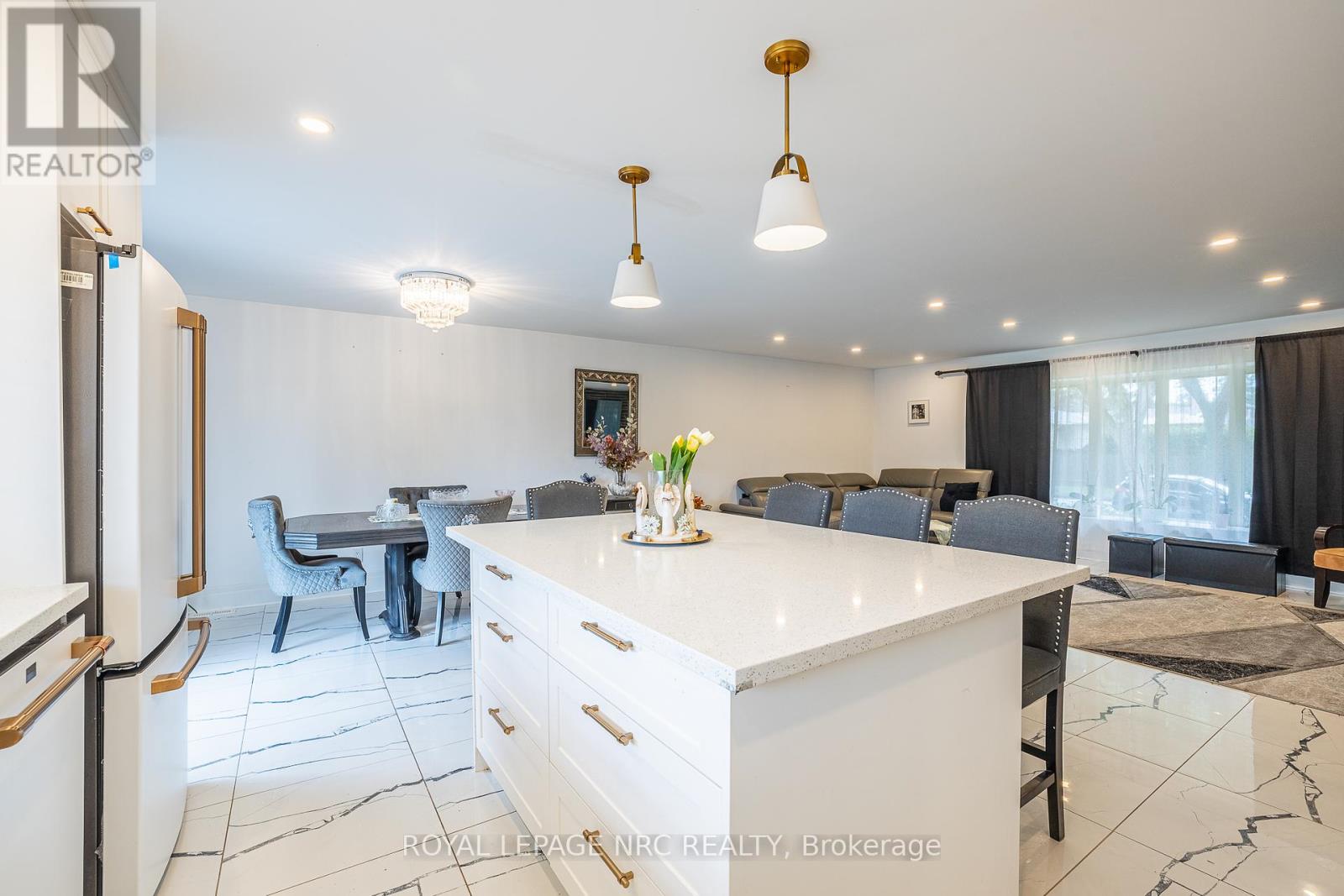 3797 Wiltshire Boulevard, Niagara Falls (Casey), Ontario  L2J 3E5 - Photo 18 - X12431496