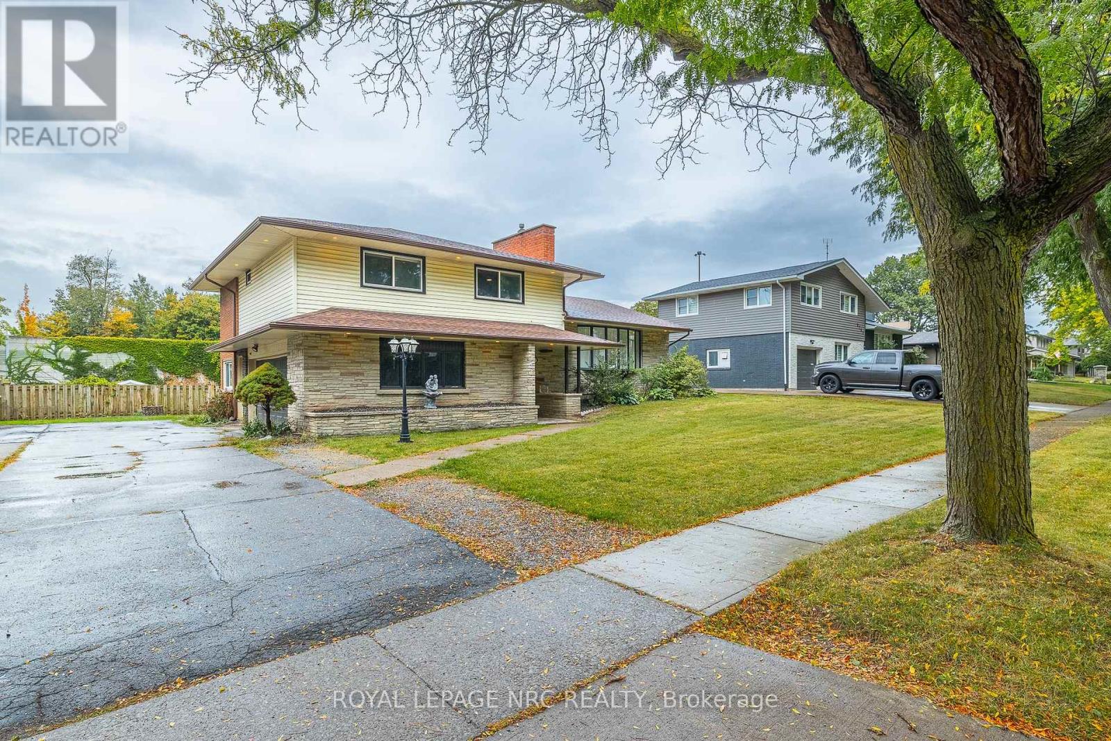 3797 Wiltshire Boulevard, Niagara Falls (Casey), Ontario  L2J 3E5 - Photo 3 - X12431496