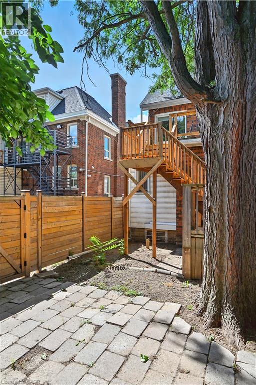 1047 Main Street E, Hamilton, Ontario  L8M 1N5 - Photo 49 - 40773961