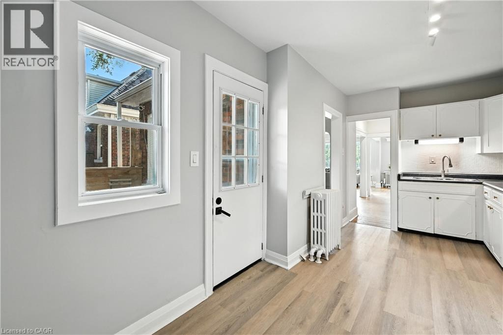 1047 Main Street E, Hamilton, Ontario  L8M 1N5 - Photo 34 - 40773968