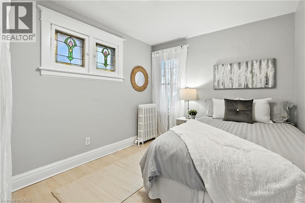 1047 Main Street E, Hamilton, Ontario  L8M 1N5 - Photo 8 - 40773968