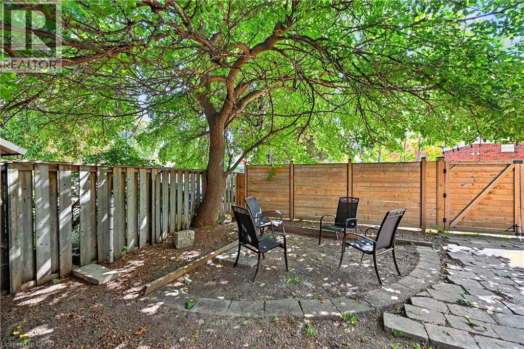 1047 Main Street E, Hamilton, Ontario  L8M 1N5 - Photo 49 - 40773968