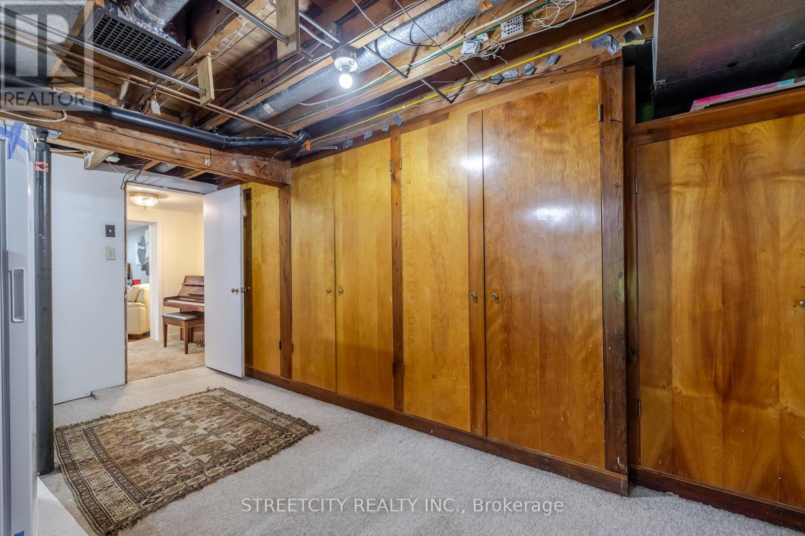 2 Grosvenor Street, London East, Ontario  N6A 1Y4 - Photo 31 - X12390683