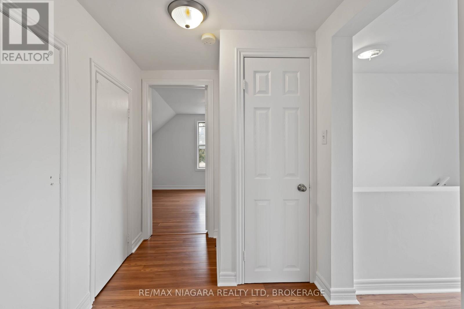 21 Maywood Avenue, St. Catharines, Ontario  L2R 1C5 - Photo 16 - X12426084
