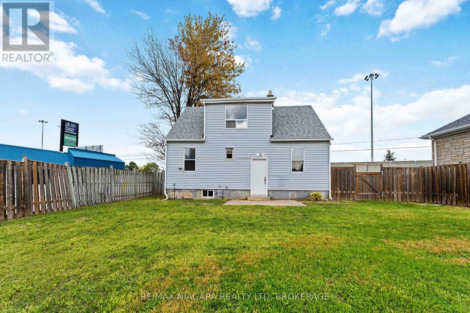 21 Maywood Avenue, St. Catharines, Ontario  L2R 1C5 - Photo 24 - X12426084