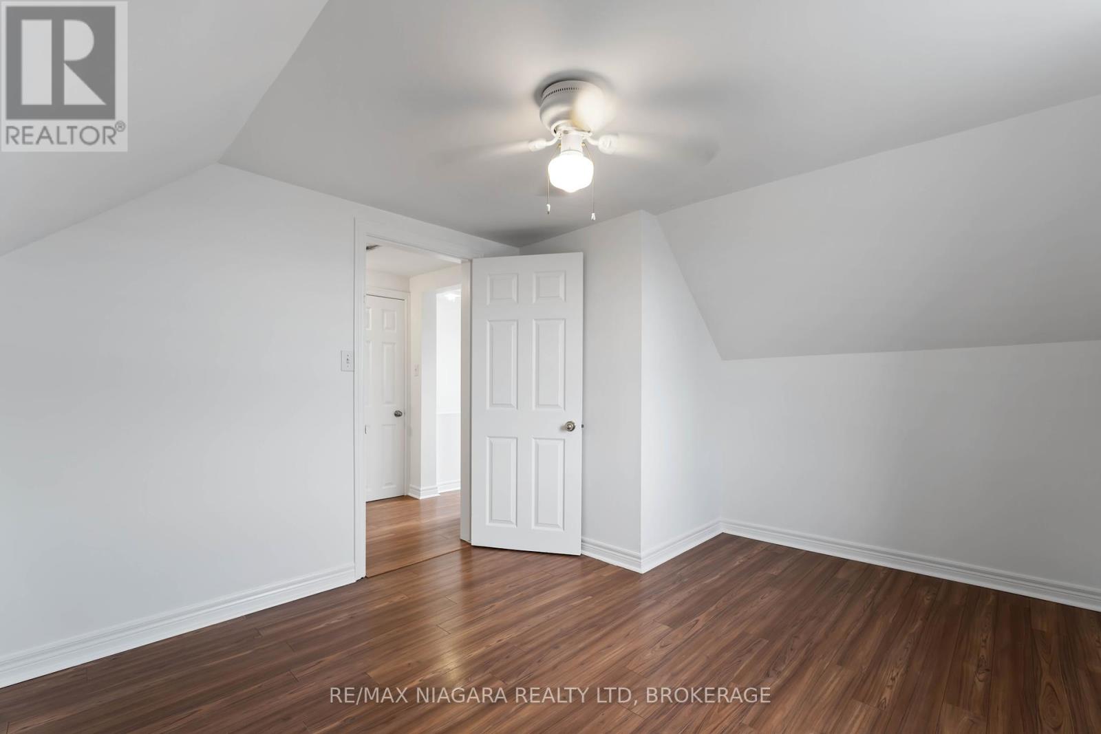 21 Maywood Avenue, St. Catharines, Ontario  L2R 1C5 - Photo 18 - X12426084
