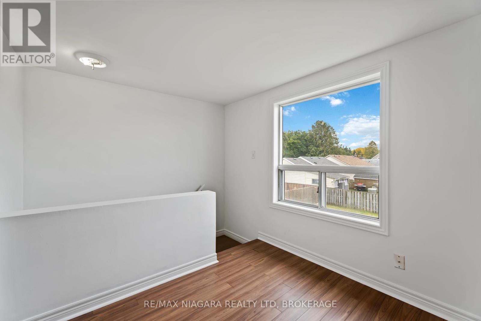 21 Maywood Avenue, St. Catharines, Ontario  L2R 1C5 - Photo 15 - X12426084