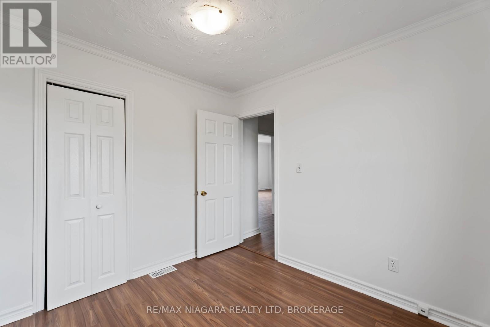 21 Maywood Avenue, St. Catharines, Ontario  L2R 1C5 - Photo 22 - X12426084