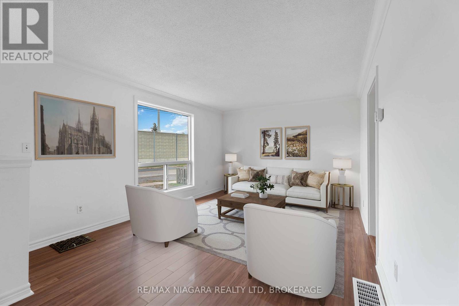 21 Maywood Avenue, St. Catharines, Ontario  L2R 1C5 - Photo 6 - X12426084