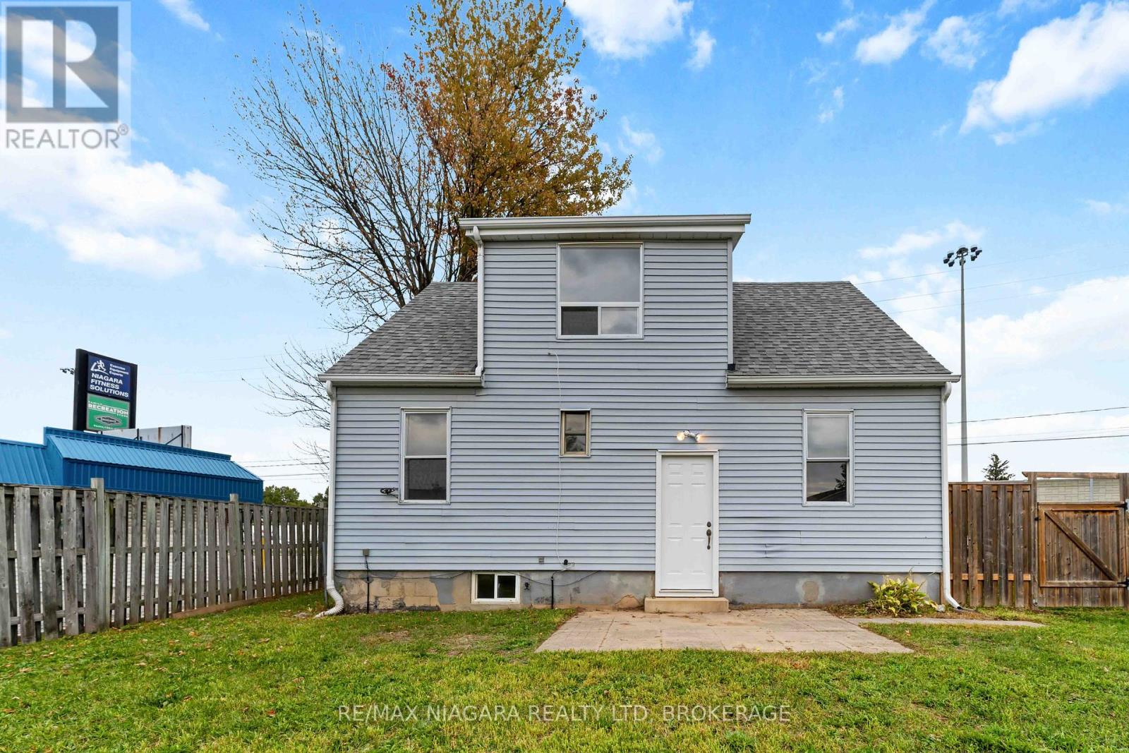 21 Maywood Avenue, St. Catharines, Ontario  L2R 1C5 - Photo 26 - X12426084