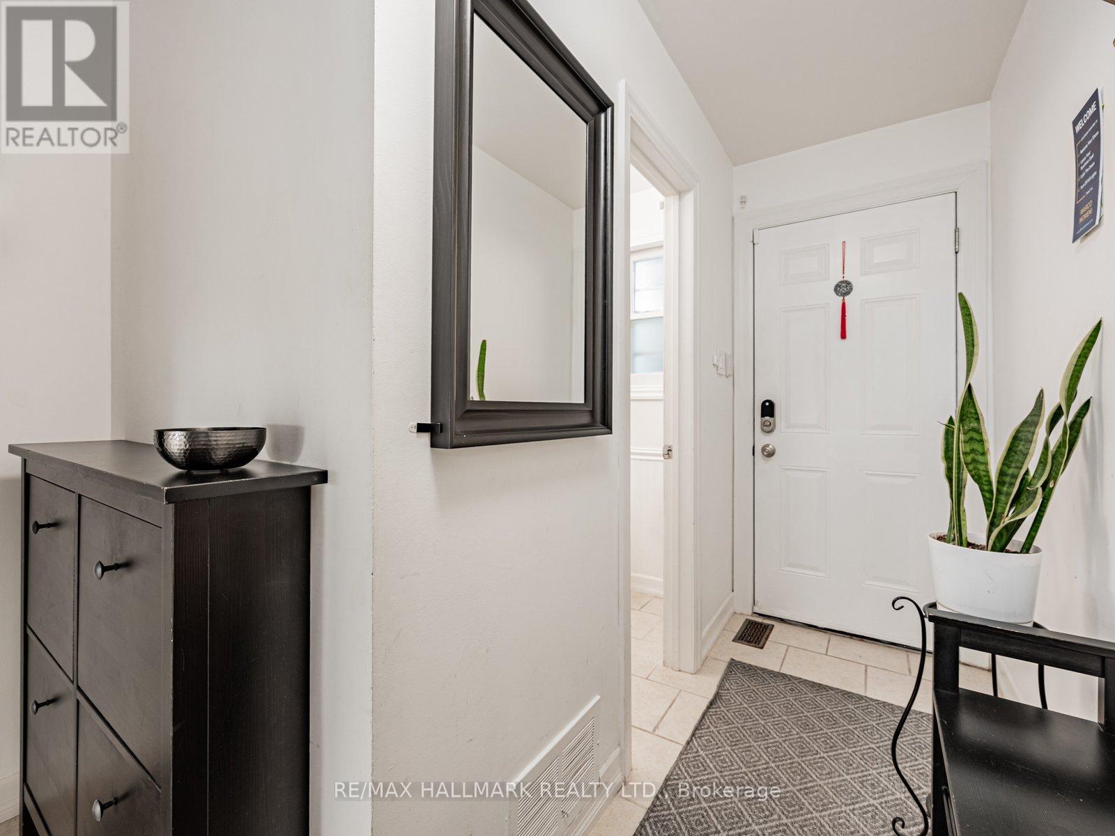 119 Wild Briar Way, Toronto, Ontario  M2J 2L2 - Photo 2 - C12431499