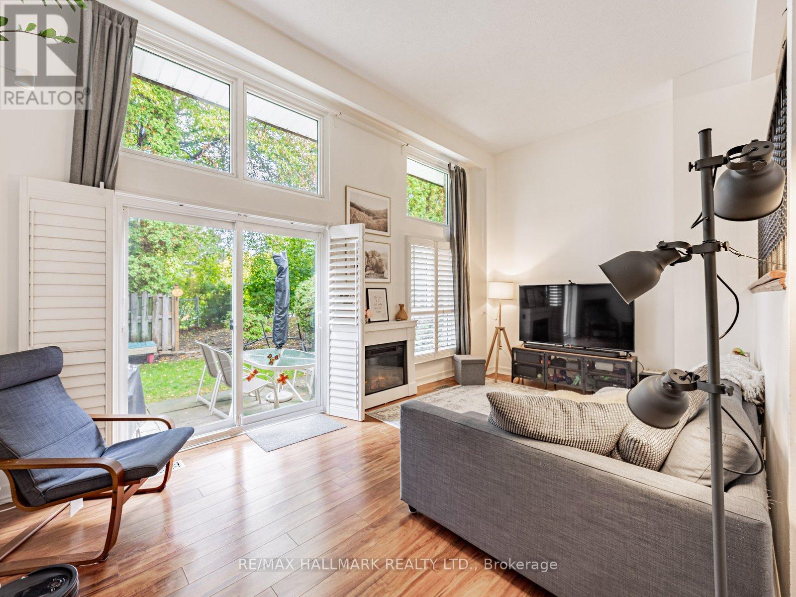 119 Wild Briar Way, Toronto, Ontario  M2J 2L2 - Photo 4 - C12431499