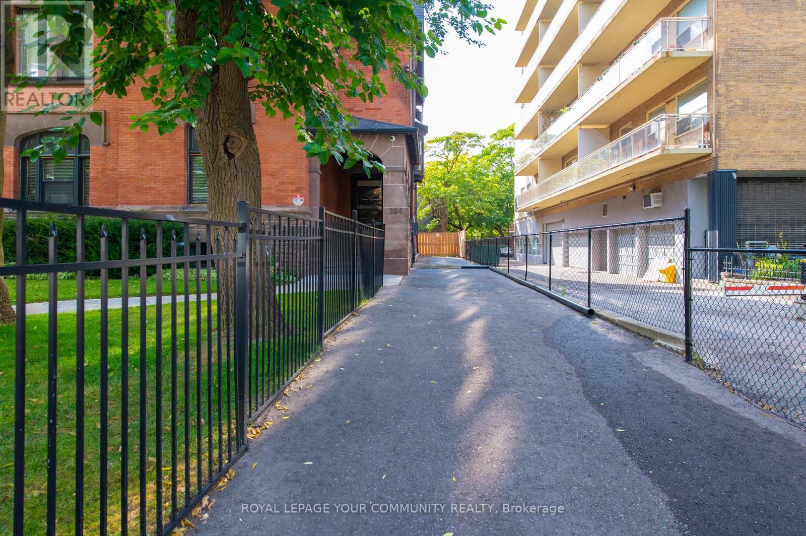109 - 204 St. George Street, Toronto (Annex), Ontario  M5R 2N5 - Photo 19 - C12431510