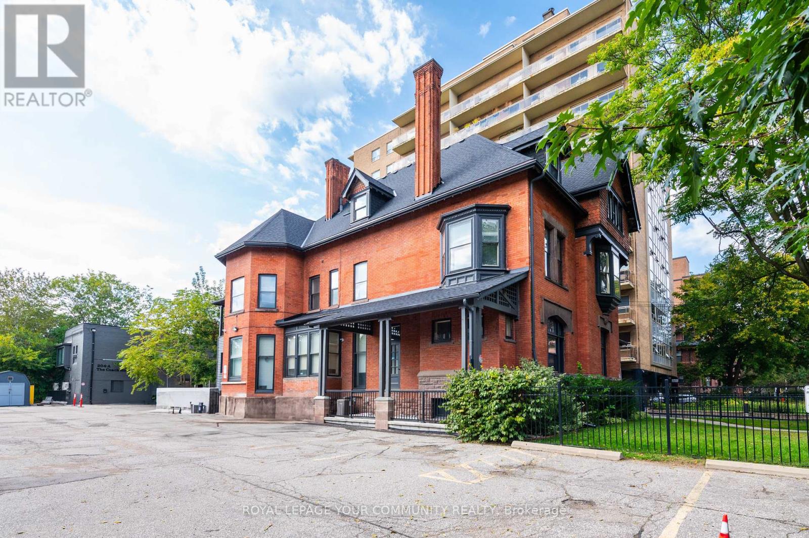 109 - 204 St. George Street, Toronto (Annex), Ontario  M5R 2N5 - Photo 4 - C12431510