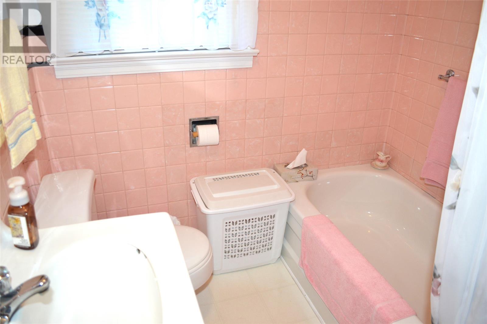 33 Cedar Drive, St. John's, Newfoundland & Labrador  A1A 4X4 - Photo 18 - 1290691
