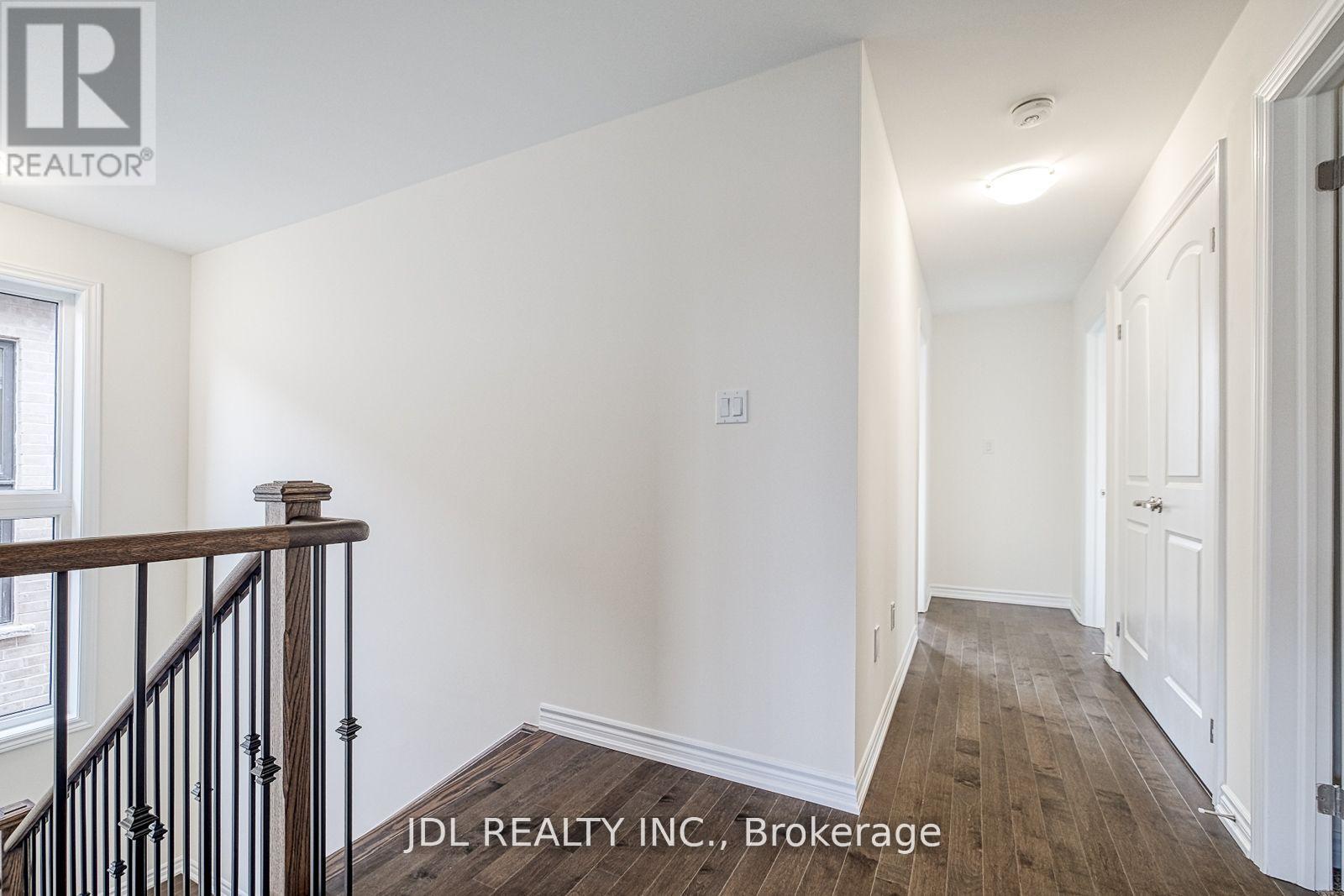 52 Bill Guy Drive, Georgina, Ontario  L4P 0J1 - Photo 10 - N12431474
