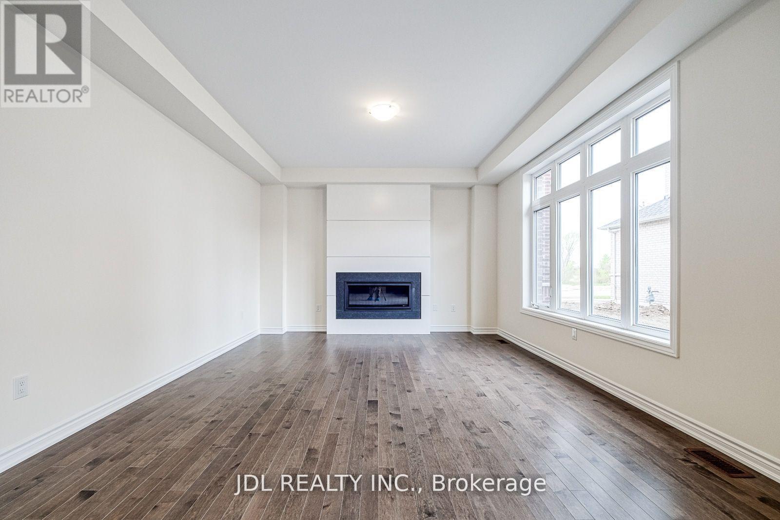 52 Bill Guy Drive, Georgina, Ontario  L4P 0J1 - Photo 7 - N12431474