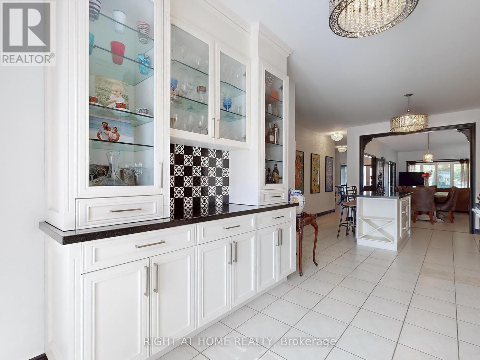 14 - 9 Amalfi Court, Vaughan, Ontario  L4L 9S2 - Photo 20 - N12431476