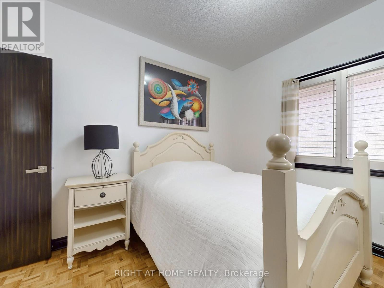 14 - 9 Amalfi Court, Vaughan, Ontario  L4L 9S2 - Photo 25 - N12431476