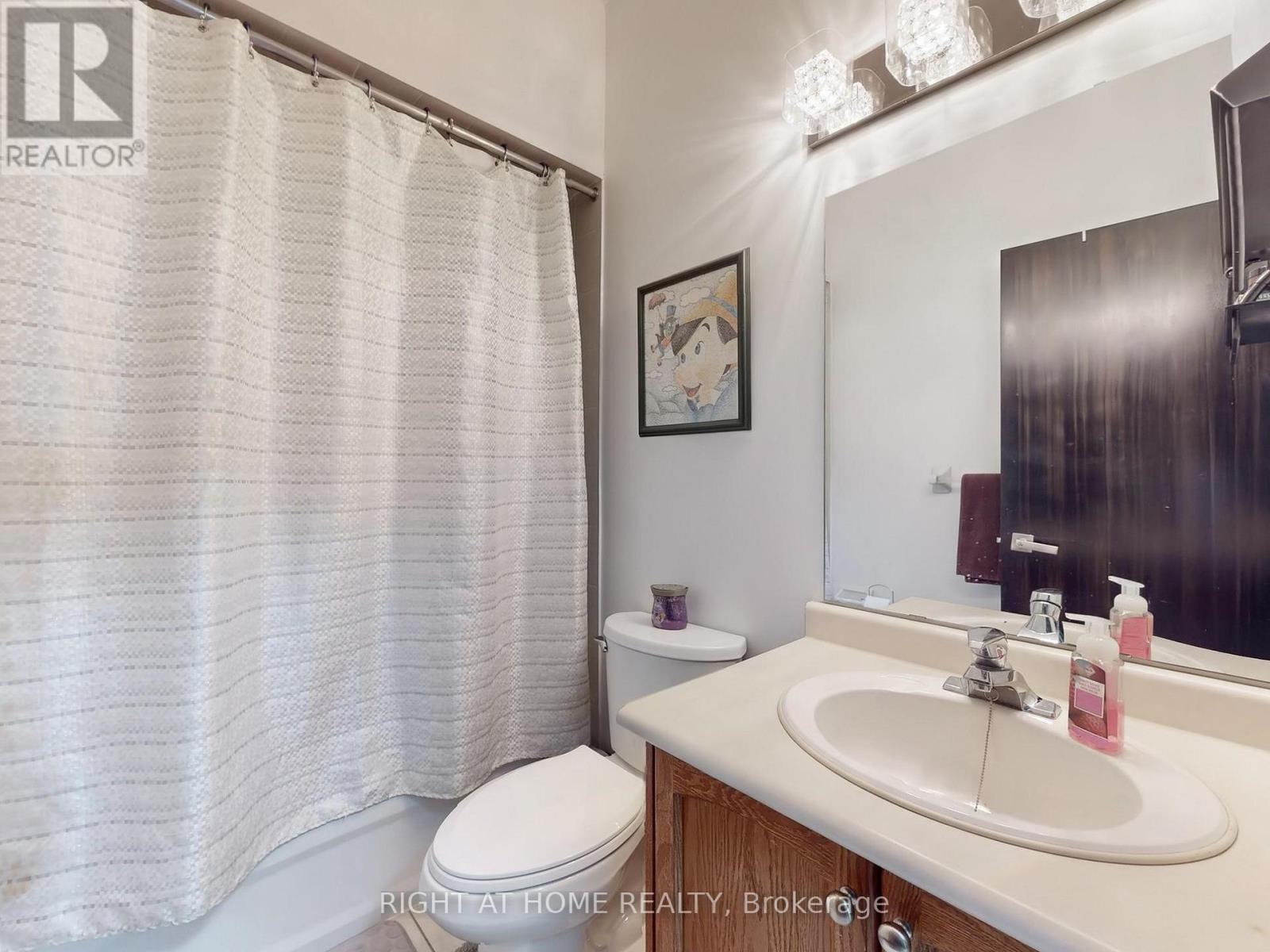 14 - 9 Amalfi Court, Vaughan, Ontario  L4L 9S2 - Photo 27 - N12431476