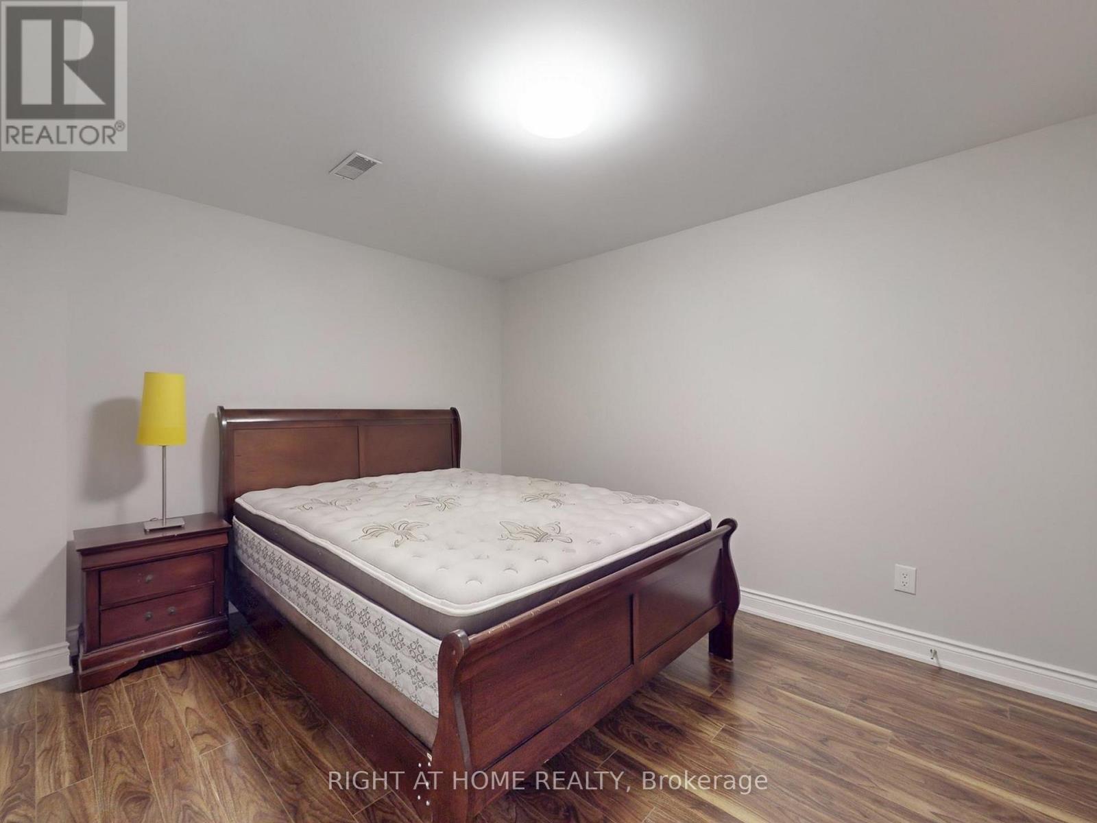 14 - 9 Amalfi Court, Vaughan, Ontario  L4L 9S2 - Photo 33 - N12431476